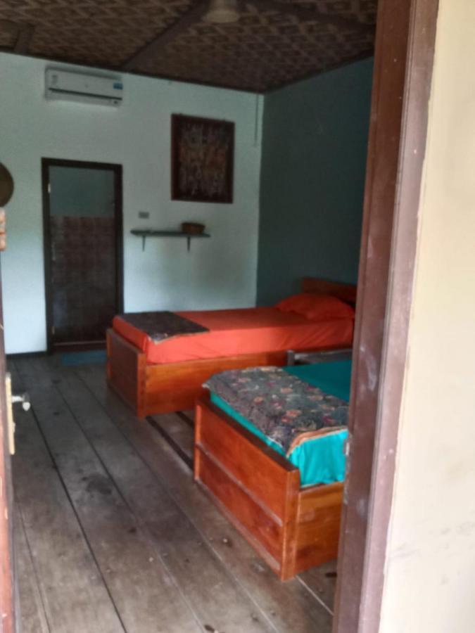 Bed and Breakfast C Point Krui Екстер'єр фото