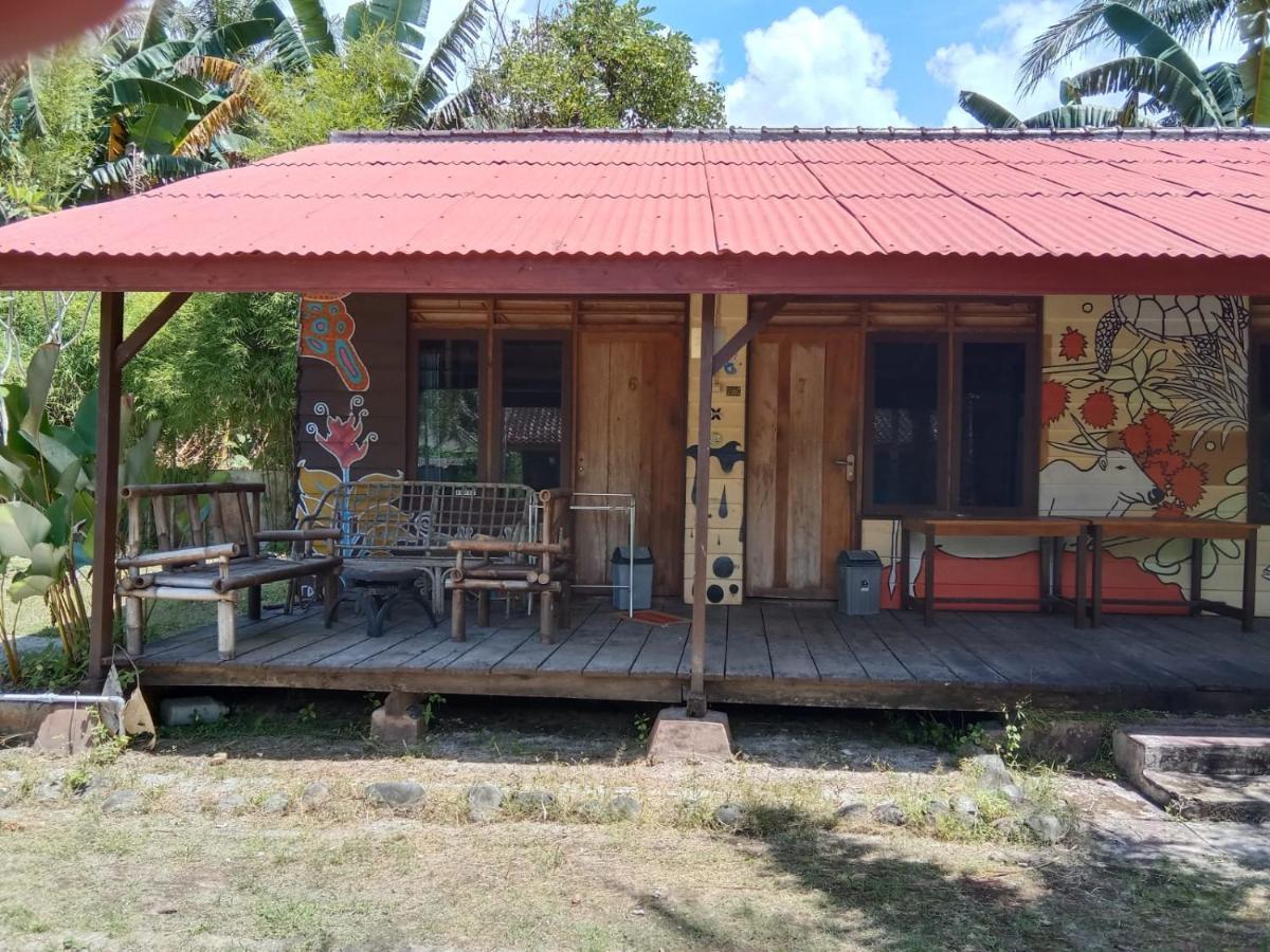 Bed and Breakfast C Point Krui Екстер'єр фото